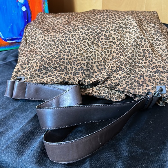 Bottega Veneta Leopard Slouch Shoulder Bag - Picture 8 of 16